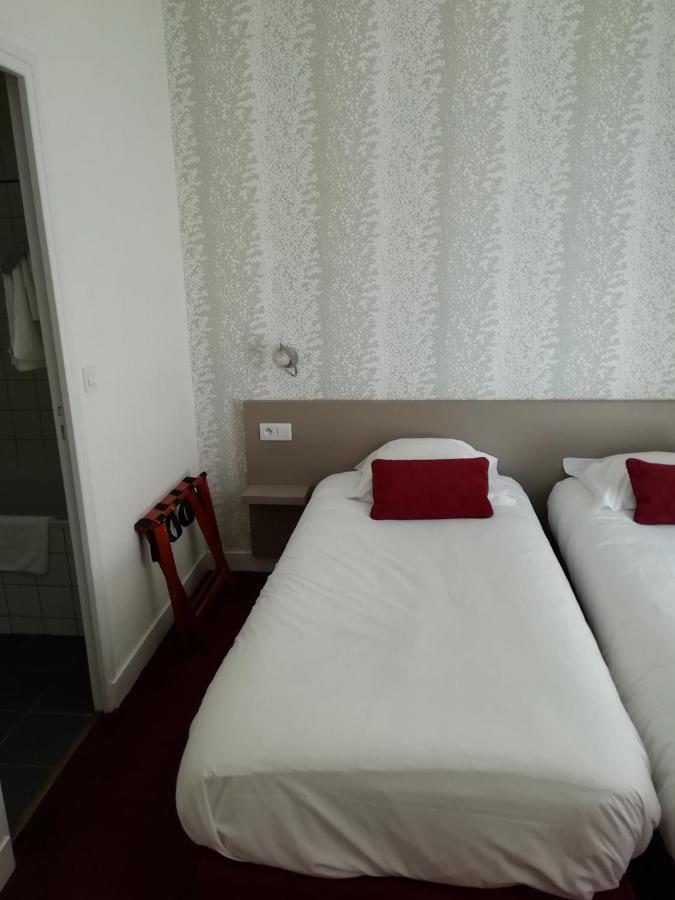 Hotel Du Manoir Тур Екстериор снимка