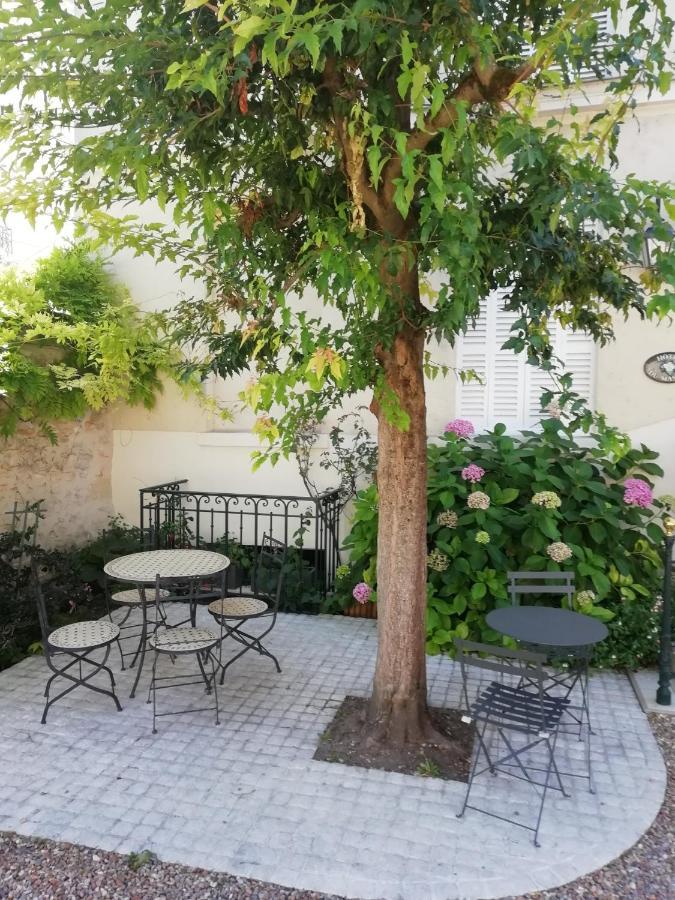 Hotel Du Manoir Тур Екстериор снимка