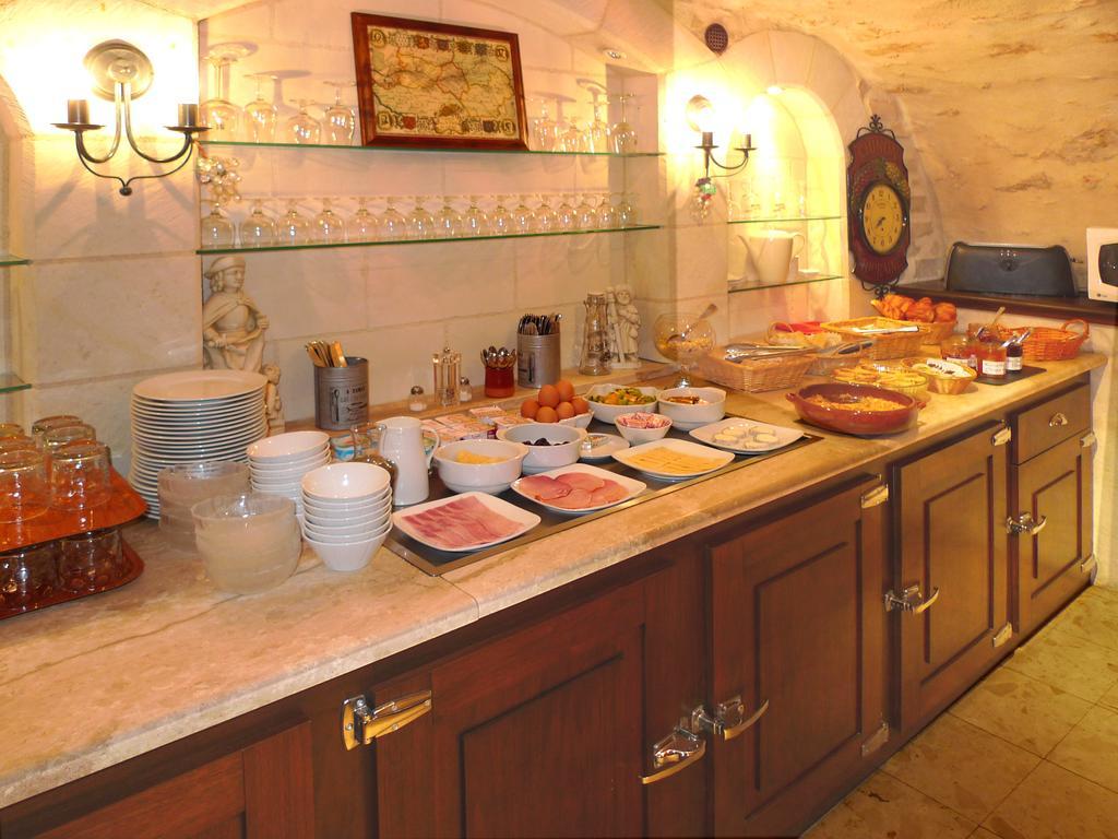 Hotel Du Manoir Тур Екстериор снимка