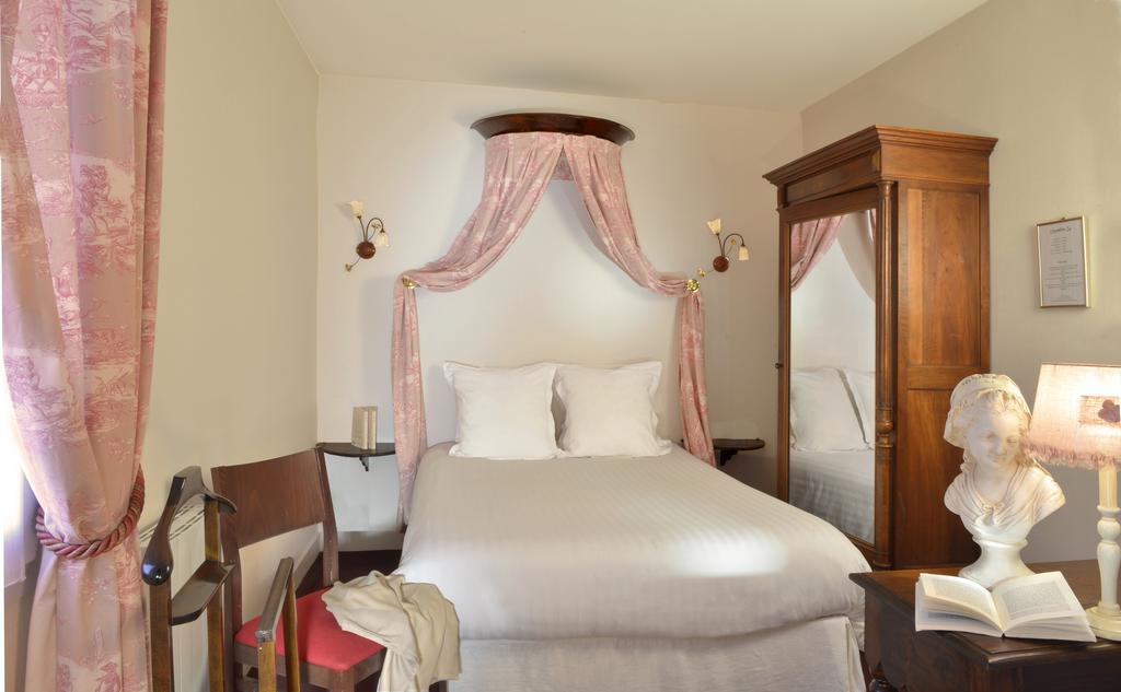 Hotel Du Manoir Тур Екстериор снимка