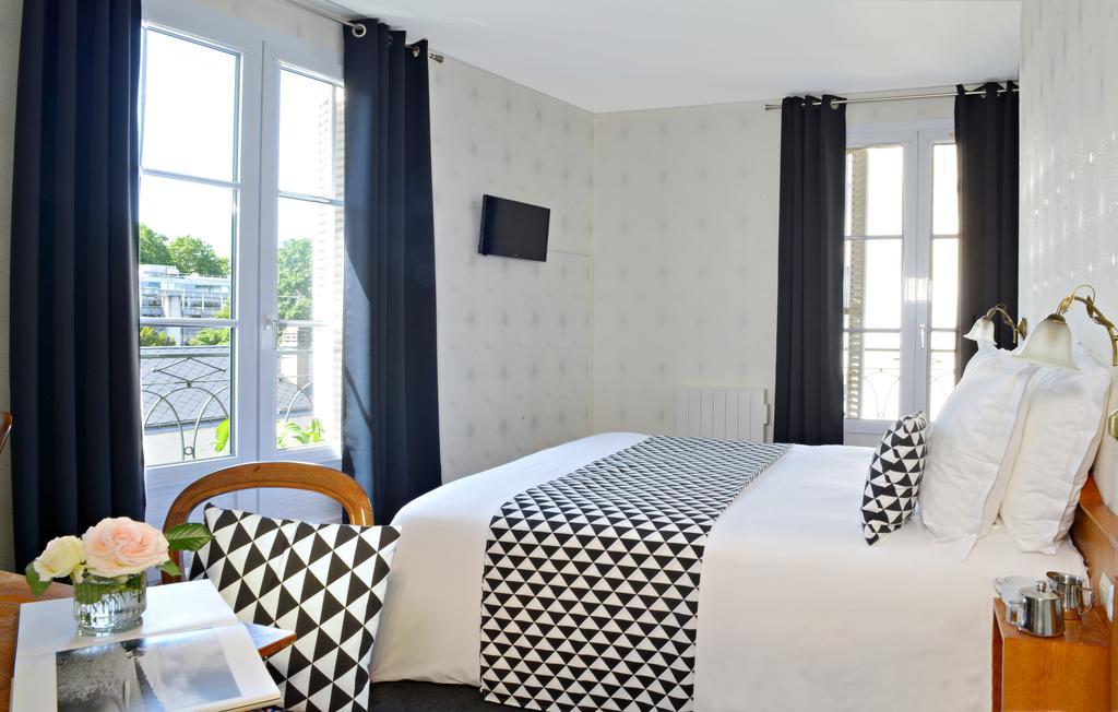 Hotel Du Manoir Тур Екстериор снимка