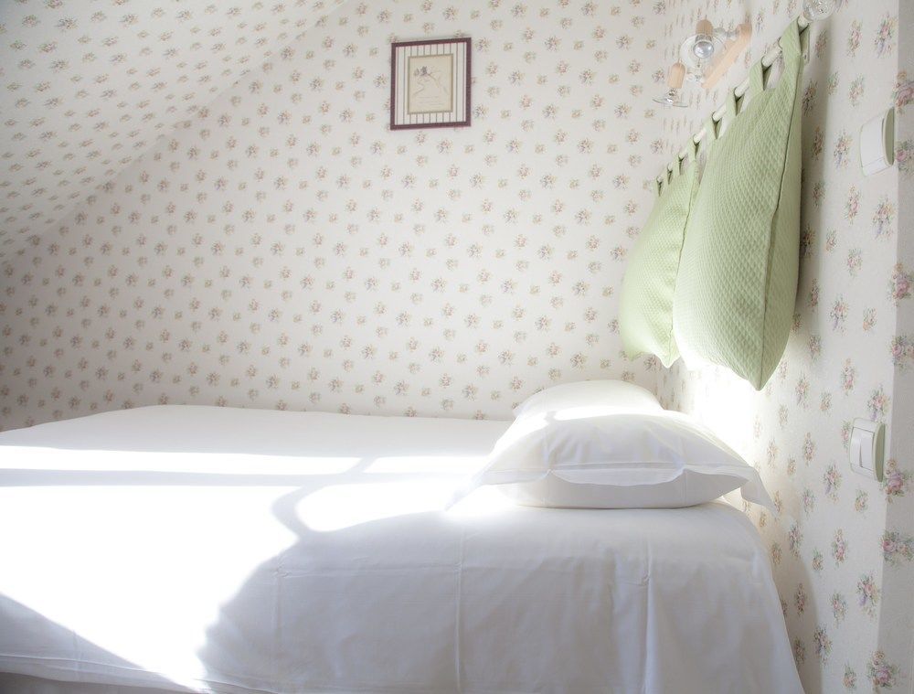 Hotel Du Manoir Тур Екстериор снимка