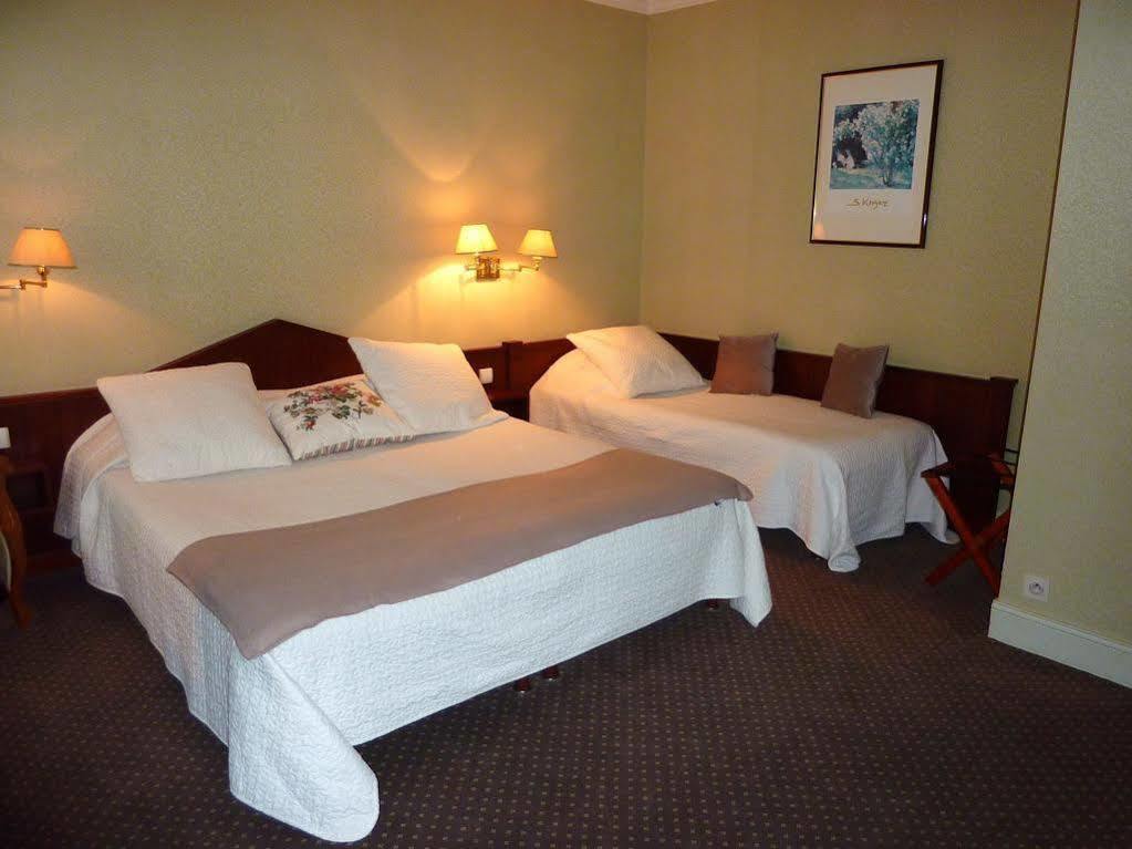 Hotel Du Manoir Тур Екстериор снимка